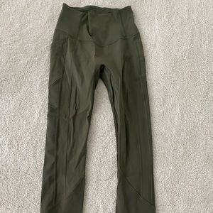 ARMY GREEN 7/8 LULULEMON LEGGINGS!